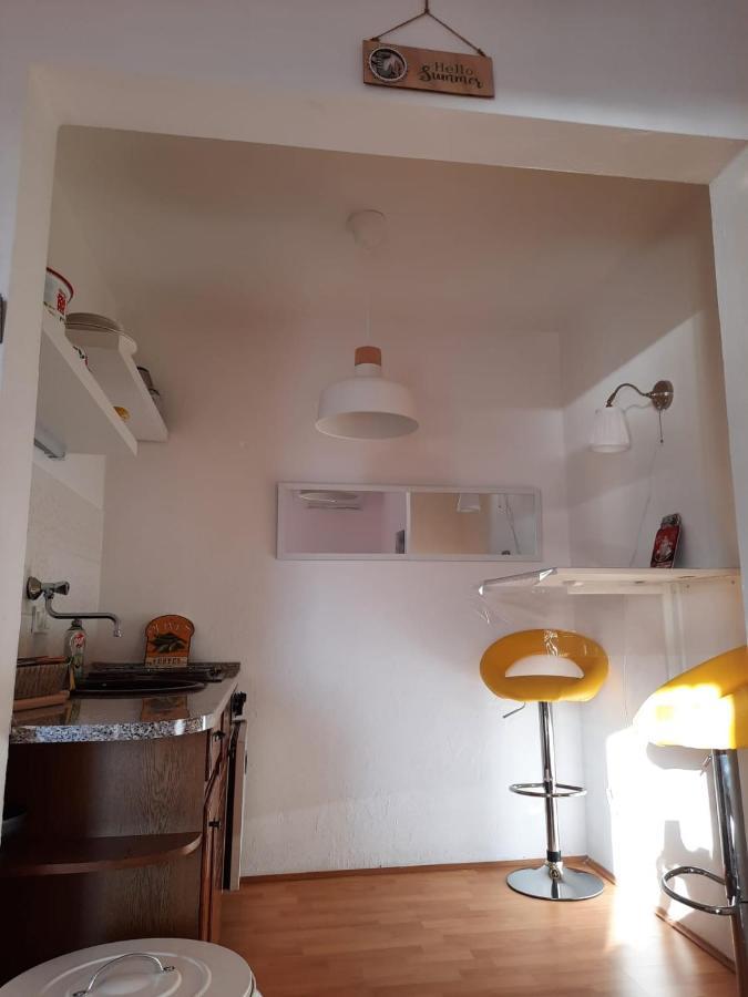 Studio-Appartements Emwey Trogir Exterior foto