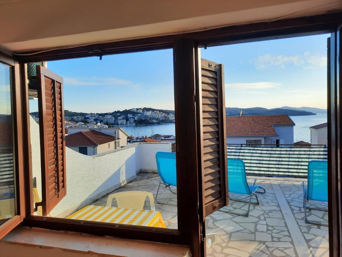 Studio-Appartements Emwey Trogir Exterior foto