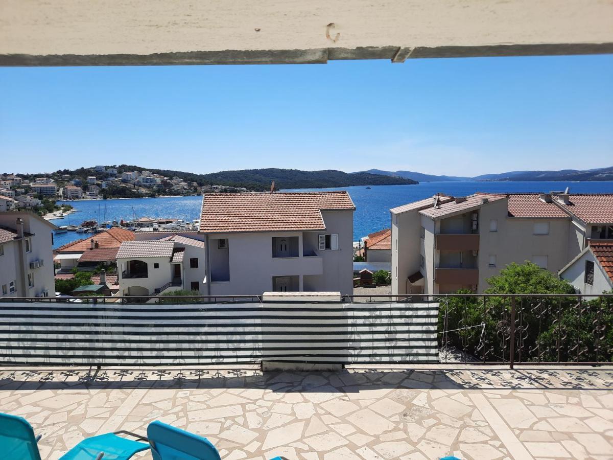 Studio-Appartements Emwey Trogir Exterior foto