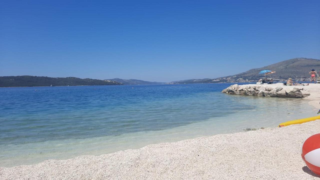 Studio-Appartements Emwey Trogir Exterior foto