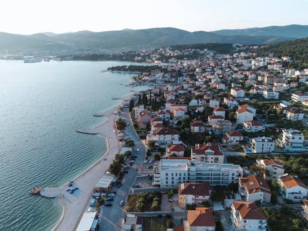 Studio-Appartements Emwey Trogir Exterior foto